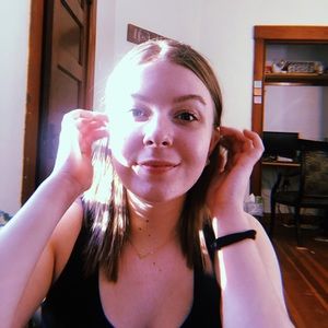 Meet your Posher, Vivian